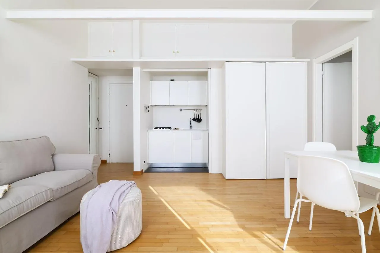 Contempora Apartments - Palermo 14 Mediolan 0*,  Włochy